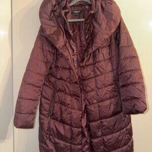Kenneth Cole berry Puffer, Size 8/10
